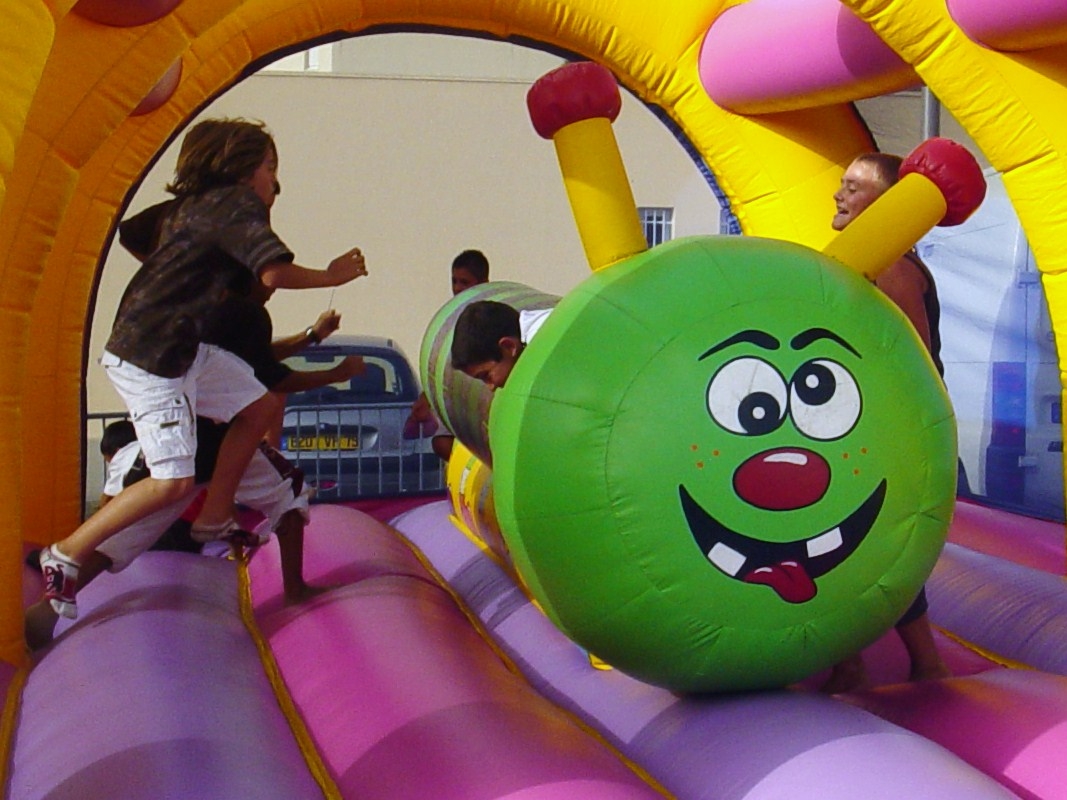 Châteaux Gonflables, Jeux sportifs,Jeux de défis, Jeux aquatiques